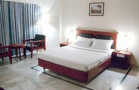 เดอะ วิชัย พาร์ค เจนไน Hotel เชนไน ภายนอก รูปภาพ